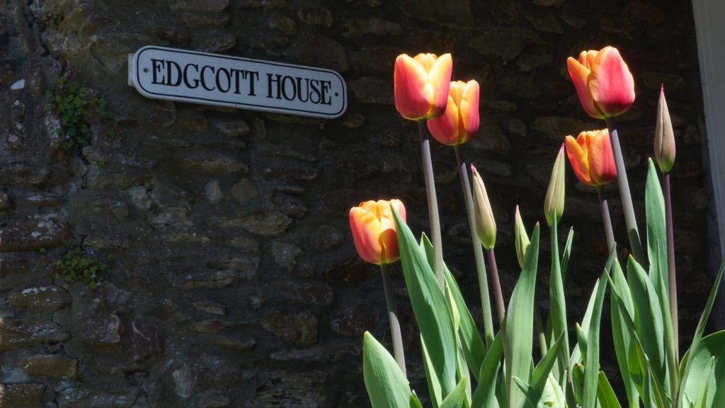 Отель Edgcott House Exford Экстерьер фото